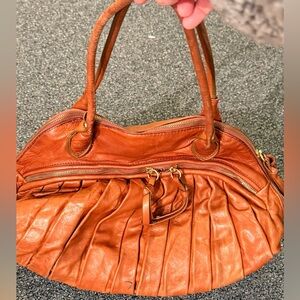 Sabina New York Brown Leather Hobo Bag Purse Handbag Pleated Rounded Zippers